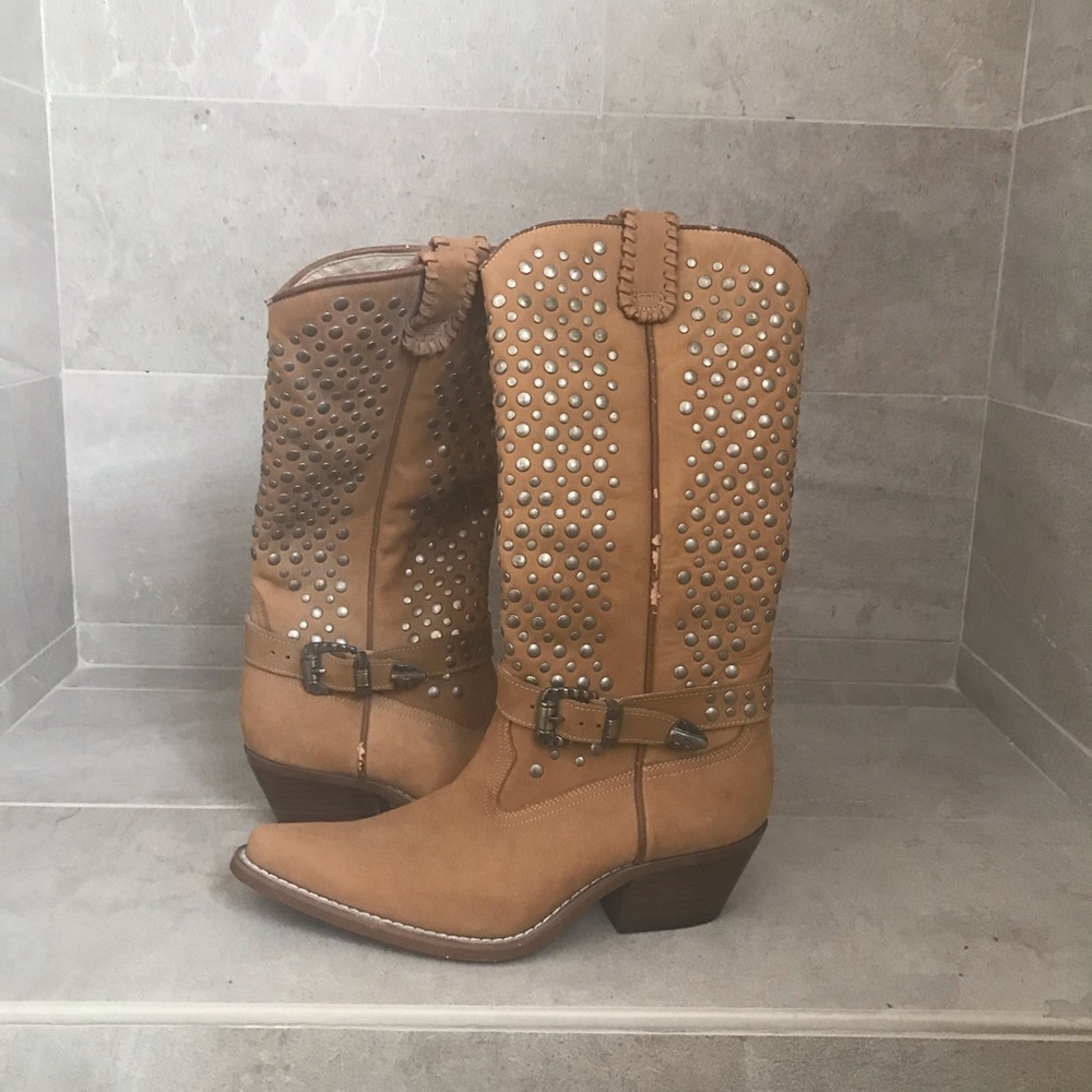 Women’s size 7 Steve Madden studded cowboy boots
